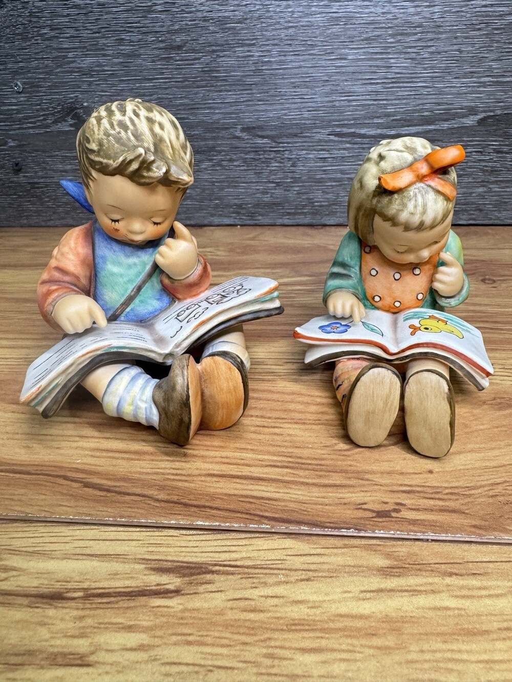 Hummel Book Worm Bookends Figurines Girl And Boy Reading Book